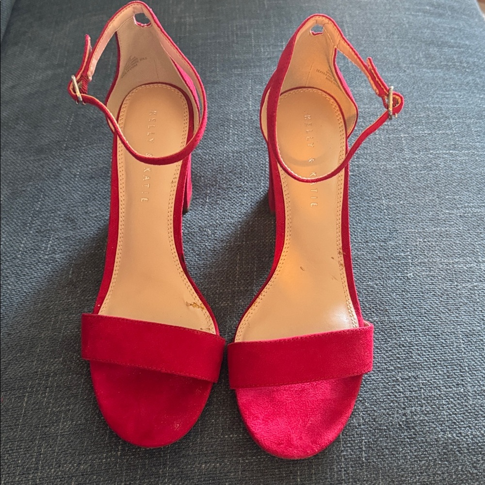 Kelly & Katie red heels - Picture 2 of 9